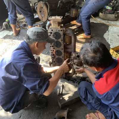 Sửa chữa xe nâng dầu bị khói đen, hao nhiên liệu | Xe Nâng Minh Khôi