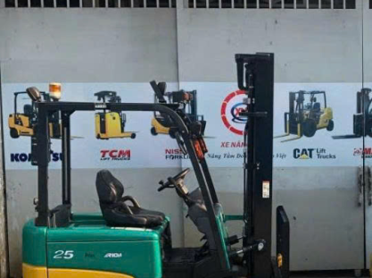 Xe nâng điện Nhật Bản nhập khẩu – Giải pháp tối ưu cho kho xưởng kín | Xe Nâng Minh Khôi