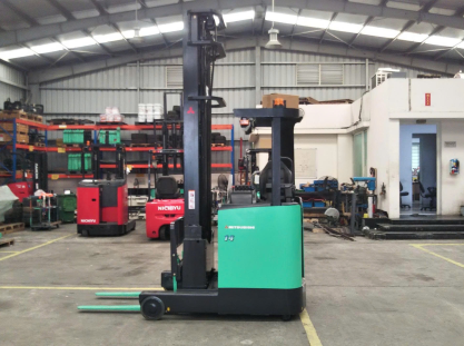 Xe nâng điện Reach Truck Nhật Bản – Nâng cao, tối ưu kho cao tầng | Xe Nâng Minh Khôi