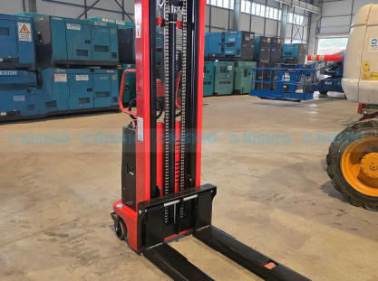 Xe nâng Nhật Bãi cho kho bãi cảng biển miền Bắc | Xe Nâng Minh Khôi