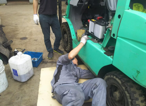 Dịch Vụ Sửa Chữa Xe Nâng Tại Mỹ Đình – Công Ty Xe Nâng 247: Giải Pháp Tin Cậy Cho Bạn