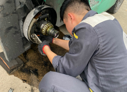 Sửa chữa xe nâng tận nơi tại Đông Anh – Giải pháp tối ưu cho doanh nghiệp của bạn