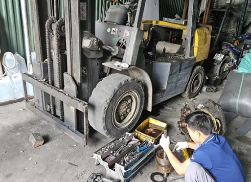Cứu hộ và sửa chữa xe nâng tại KCN Thăng Long, Quang Minh, Sóc Sơn | Minh Khôi