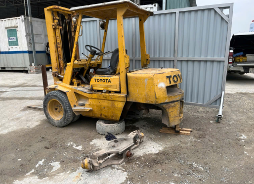 Sử dụng xe nâng Nhật Bãi cho kho chứa hàng đông lạnh – Những lưu ý