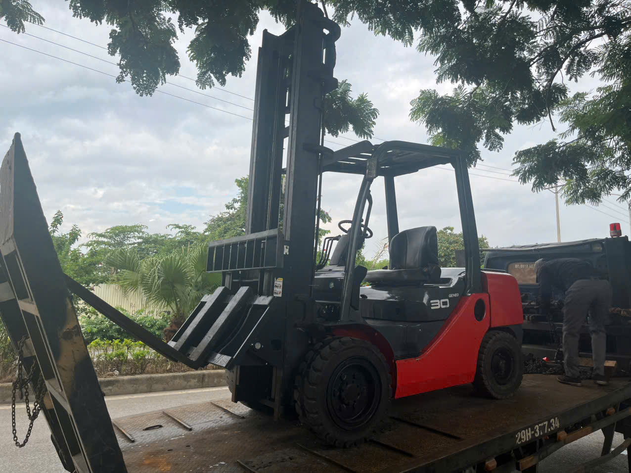 Sửa xe nâng tại Gia Lâm Hà Nội – Hỗ trợ tận nơi cho kho hàng và nhà máy