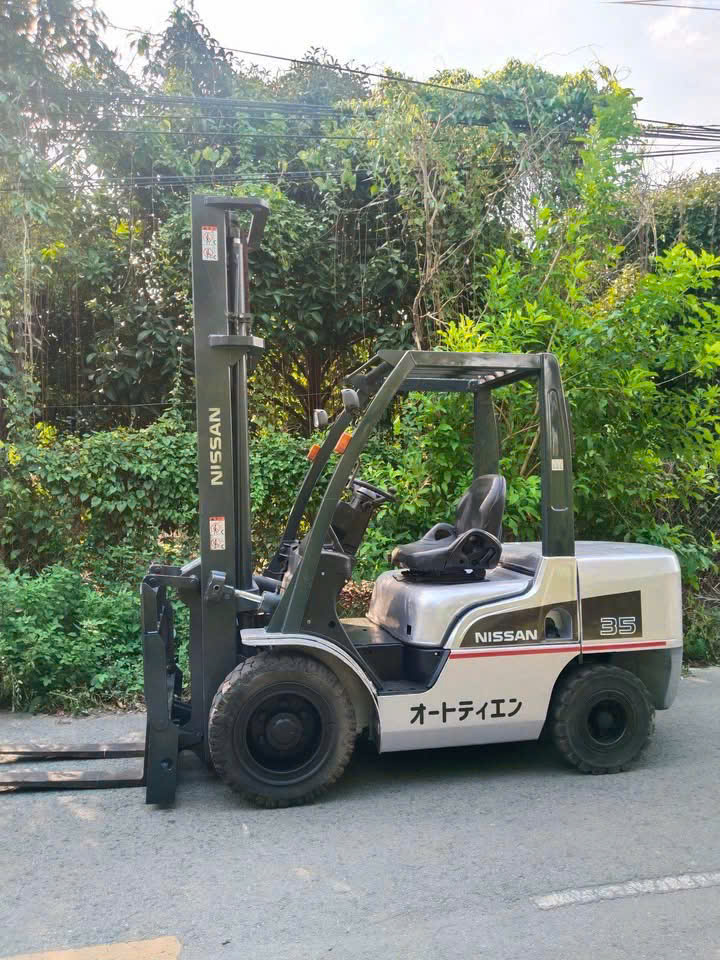 Cho thuê xe nâng tại Gia Lâm Hà Nội – Xe nâng điện và xe nâng dầu giao tận nơi