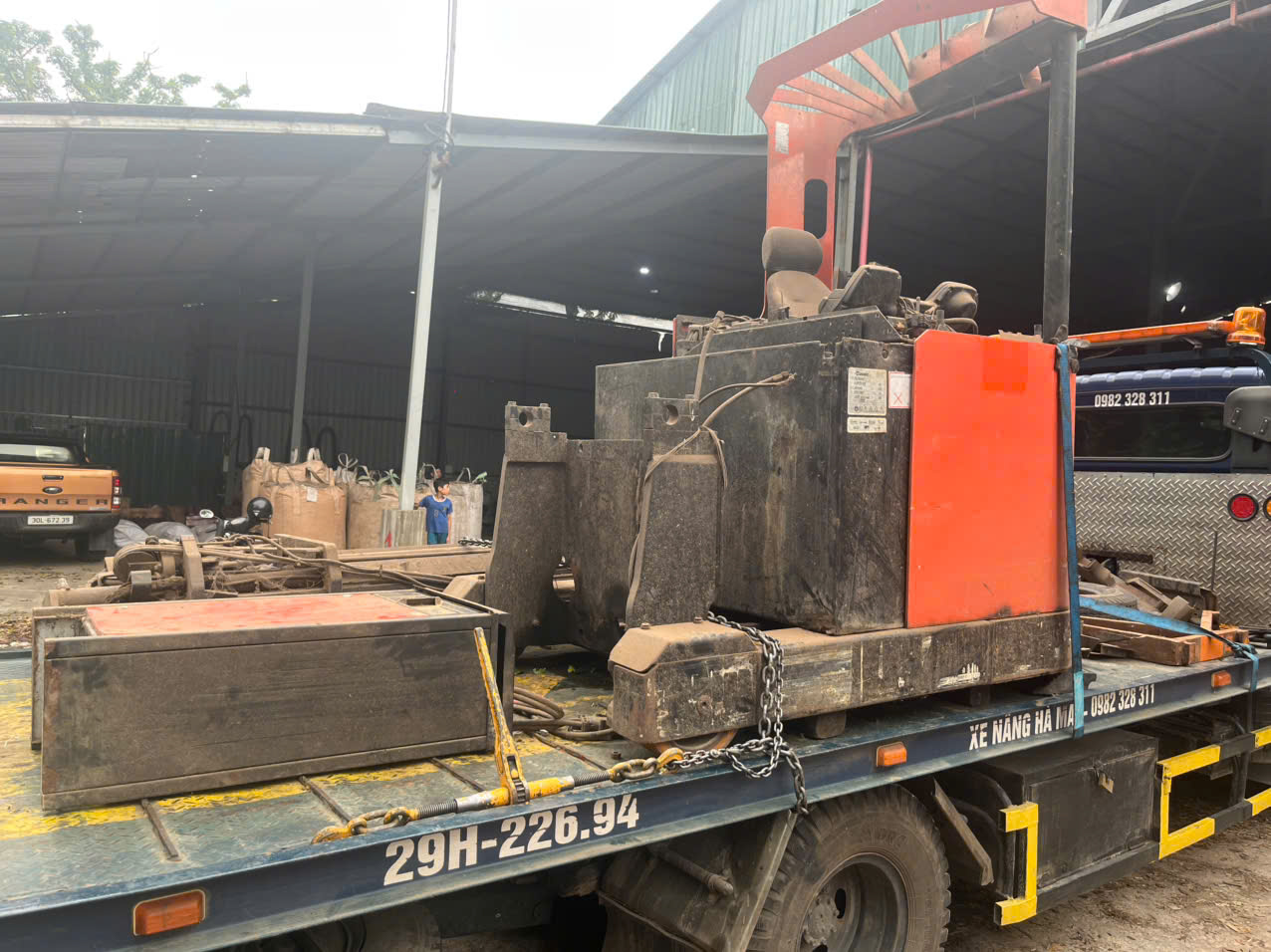Cho thuê xe nâng tại Thạch Thất Hà Nội – Xe nâng phục vụ sản xuất và kho xưởng