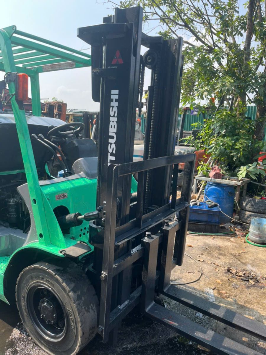 Cho thuê xe nâng tại KCN Quế Võ Bắc Ninh – Xe nâng điện và dầu cho nhà máy
