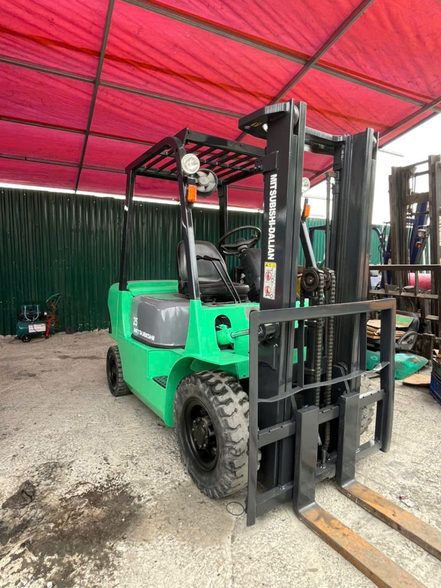Thuê xe nâng Nhật phục vụ kho logistics phía Tây Hà Nội