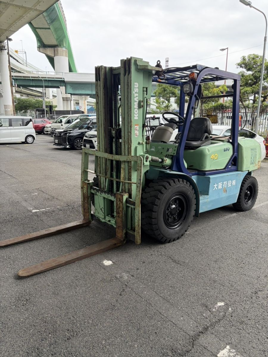 Doanh nghiệp trong KCN Minh Quang nên thuê hay mua xe nâng?