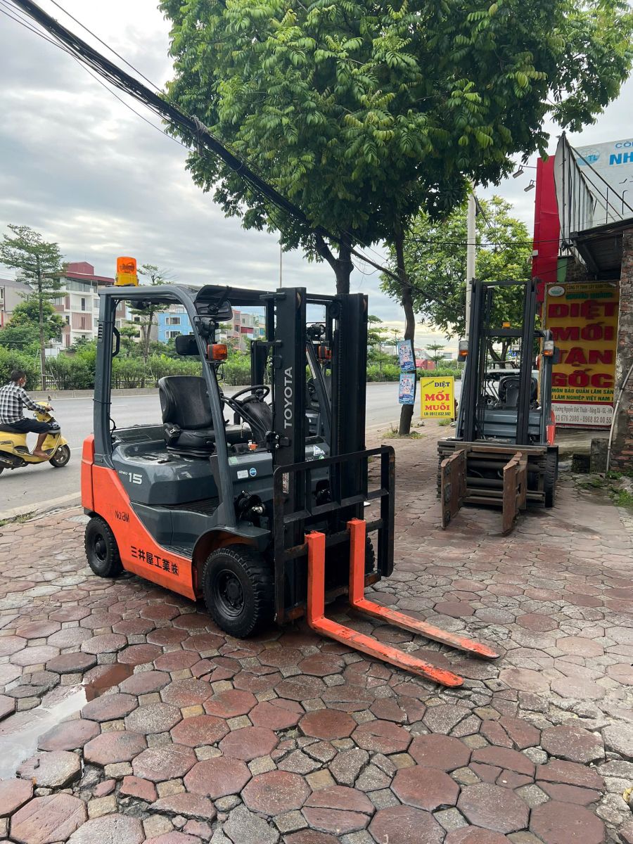 Lưu ý khi mua xe nâng Nhật Bãi cho kho hàng lối đi hẹp | Xe Nâng Minh Khôi
