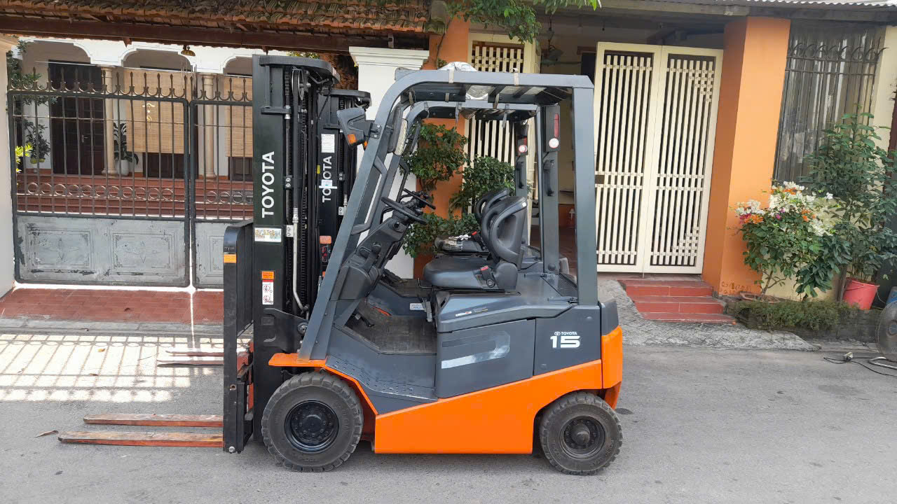 cho thuê xe nâng điện tại Hà Nội – Xe Nâng Minh Khôi