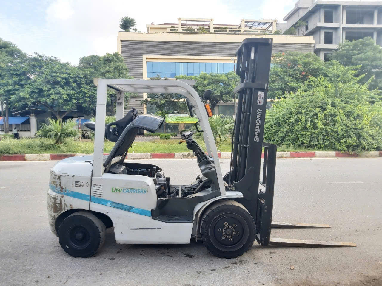 Cho thuê xe nâng tại Hà Nội uy tín, giá tốt | Xe Nâng Minh Khôi
