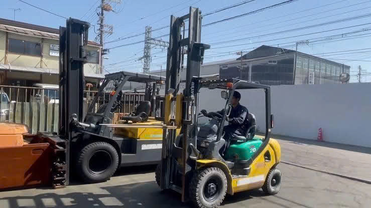 Thanh lý xe nâng cũ tại Vĩnh Phúc – Có nên sửa trước khi bán?