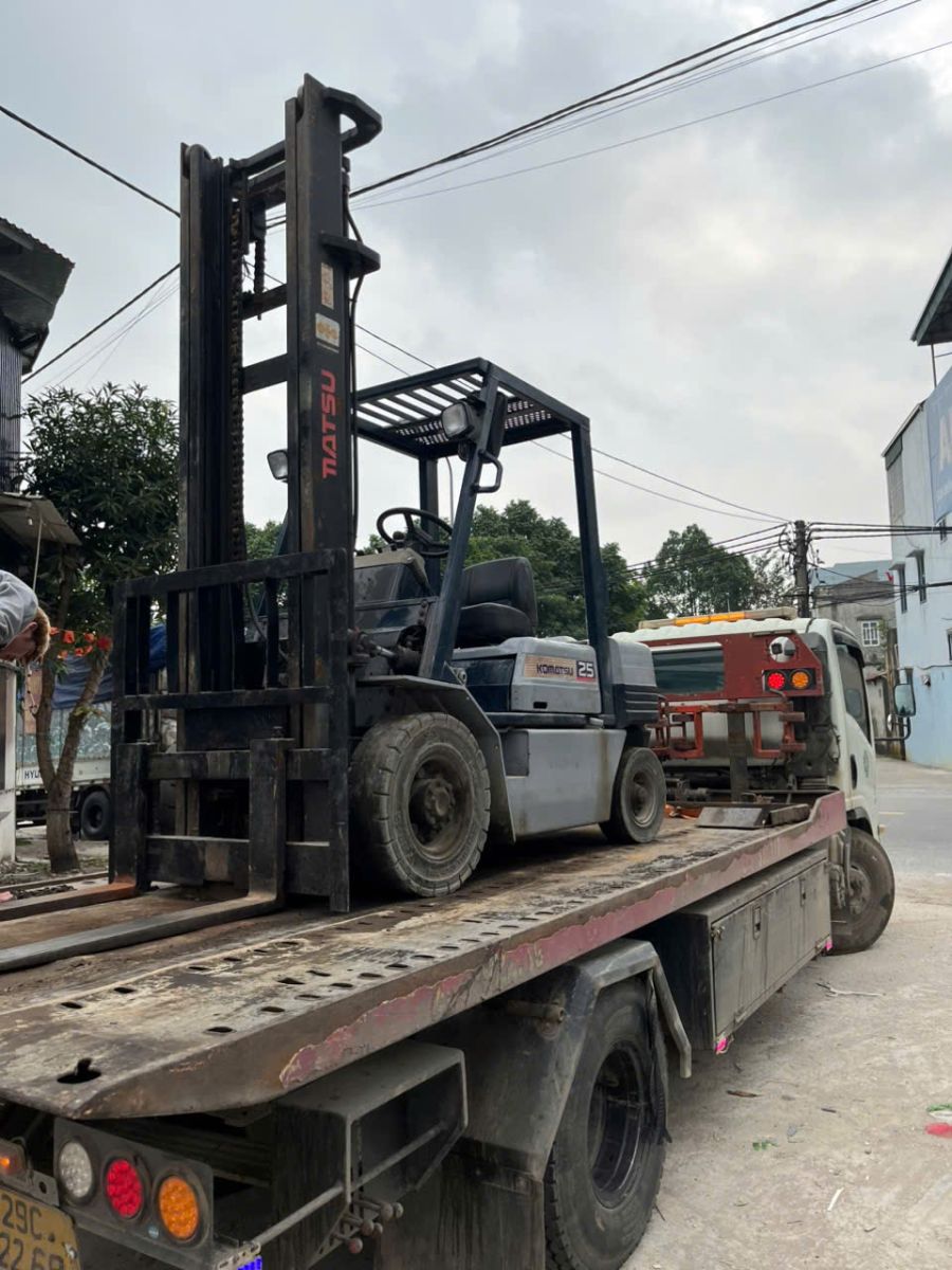 Sửa xe nâng Nhật Bãi liên quan đến hệ thống thủy lực