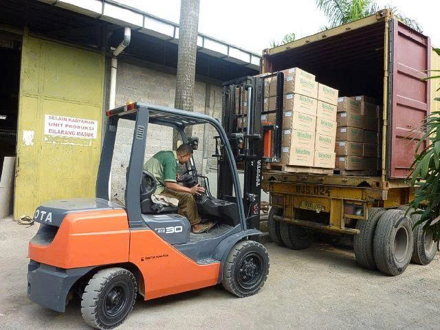 Ảnh kiểm tra pin xe nâng