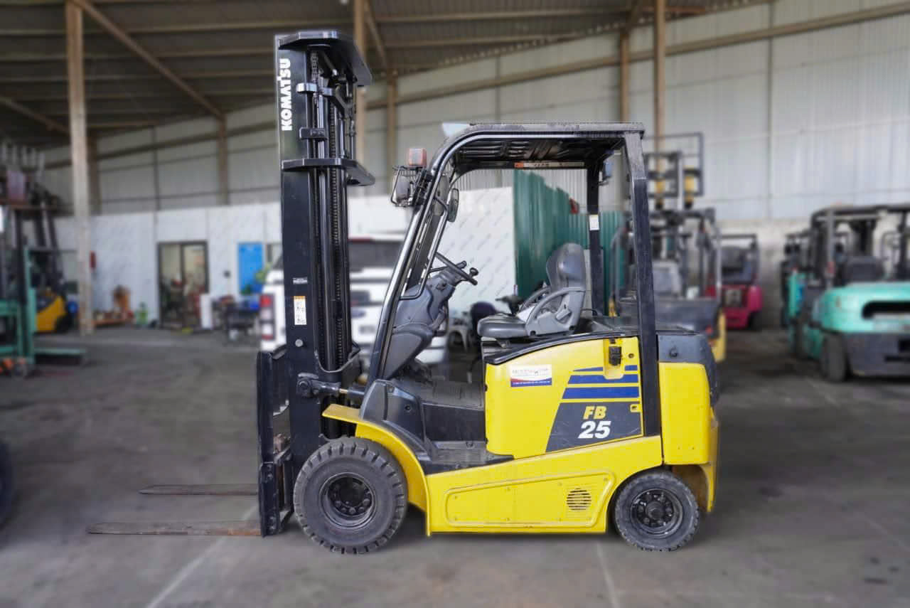 Ảnh xe nâng trong KCN