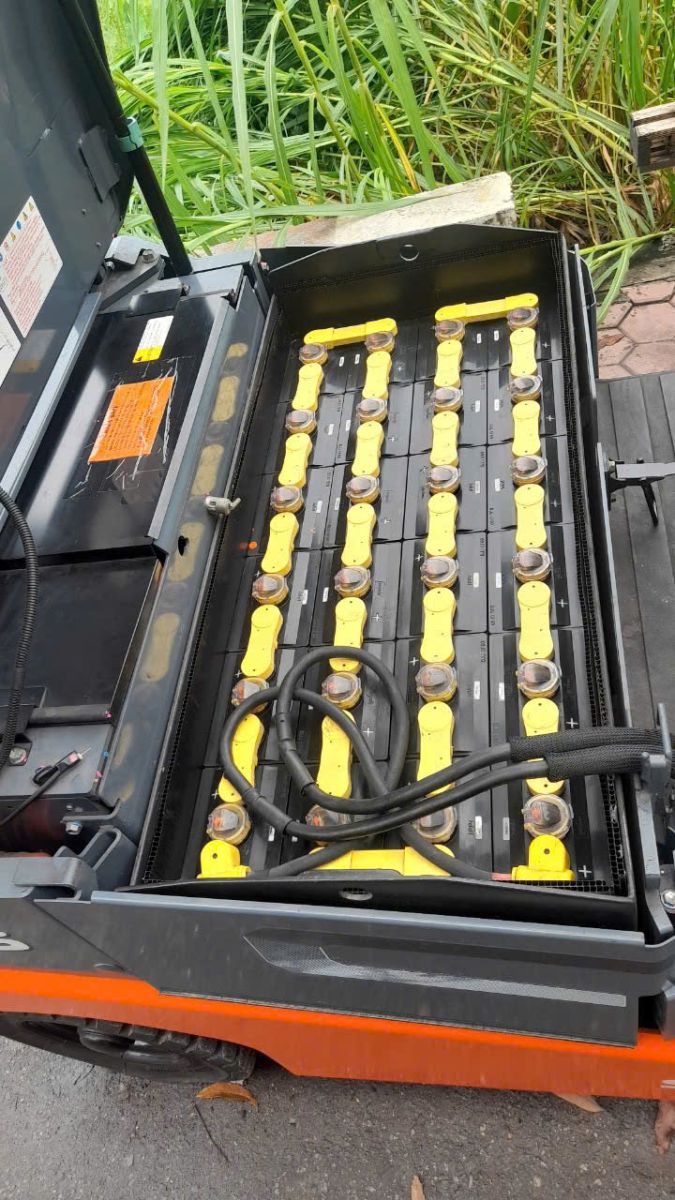 Dấu hiệu pin xe nâng điện sắp hỏng