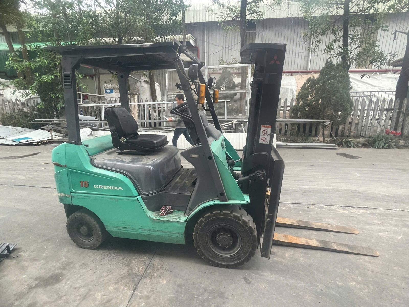 Sửa xe nâng ở Gia Lâm, Đông Anh - Nhận phục vụ ngoài giờ | Xe Nâng Minh Khôi