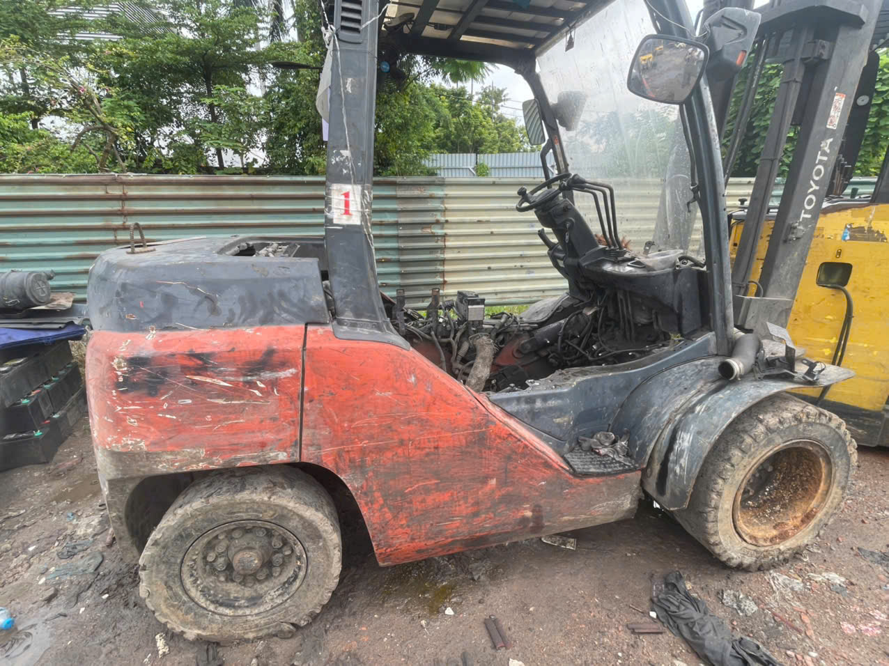 Sửa xe nâng bị lỗi thủy lực, không nâng hạ được – Nhận sửa tại xưởng hoặc tận nơi | Xe Nâng Minh Khôi