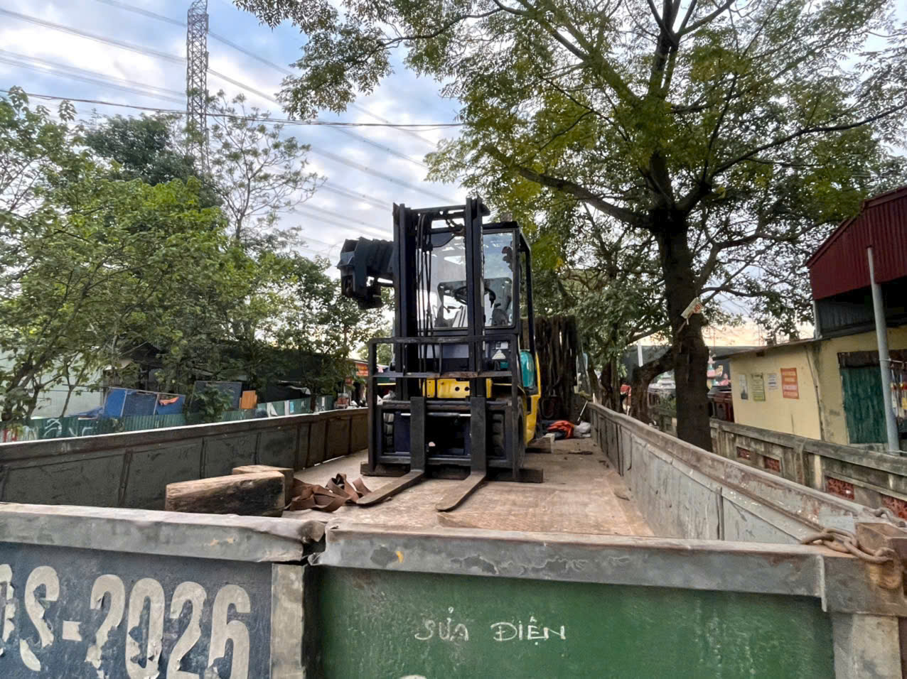 Cho thuê xe nâng điện KCN Phố Nối, Thăng Long II, Hưng Yên