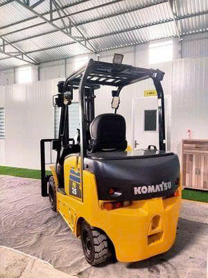 mua xe nâng Nhật Bản cũ Komatsu