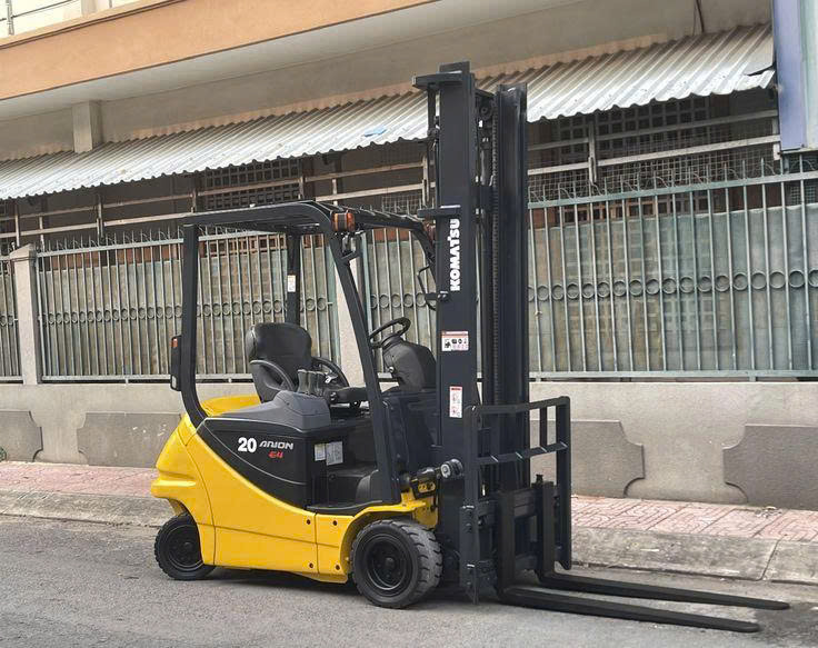mua xe nâng Nhật Bản cũ Komatsu
