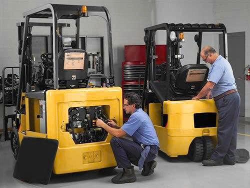 bảo trì định kỳ xe nâng điện Nhật Bản tại kho