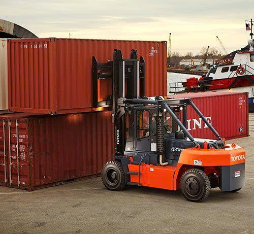 Thuê xe nâng điện Nhật Bản cho công trường