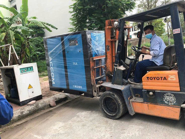Thuê xe nâng Nhật bãi theo ca