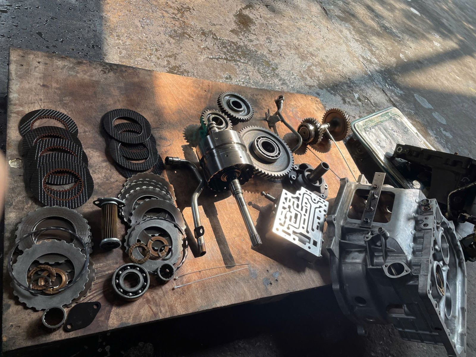 Sửa chữa xe nâng điện bị chết máy