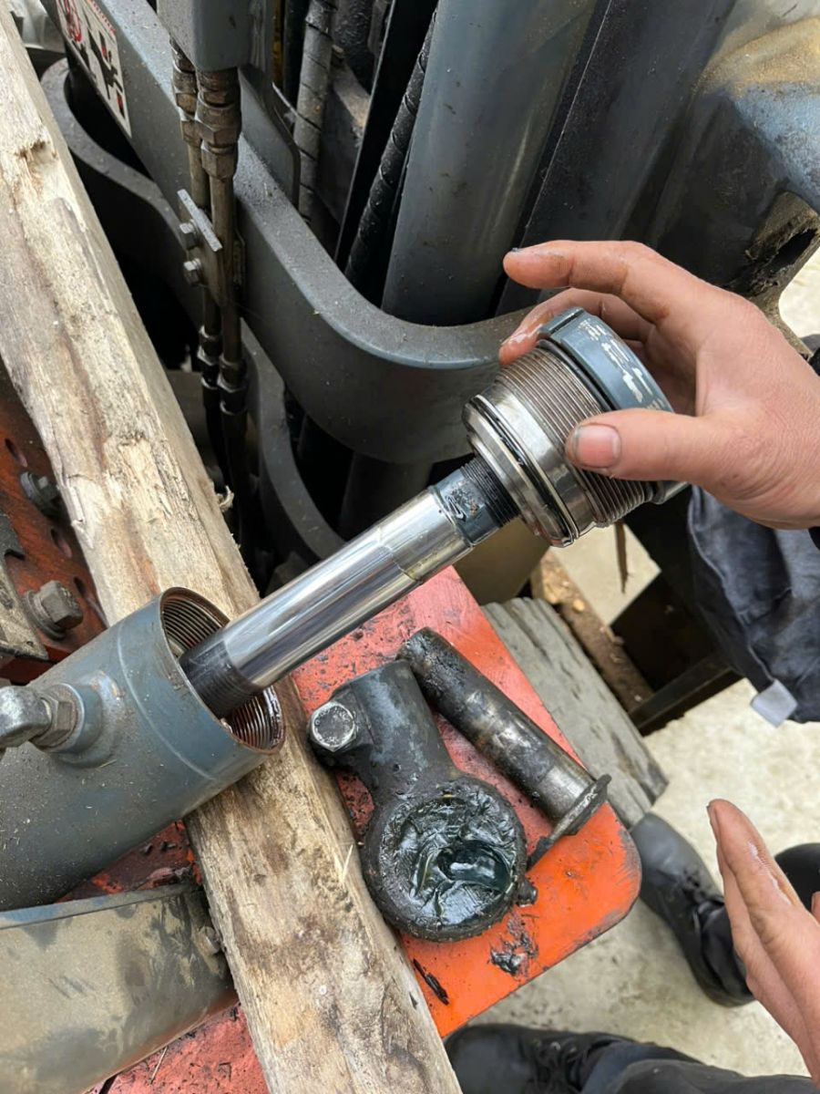 Các lỗi xe nâng thường gặp và cách xử lý kịp thời để tránh hỏng nặng