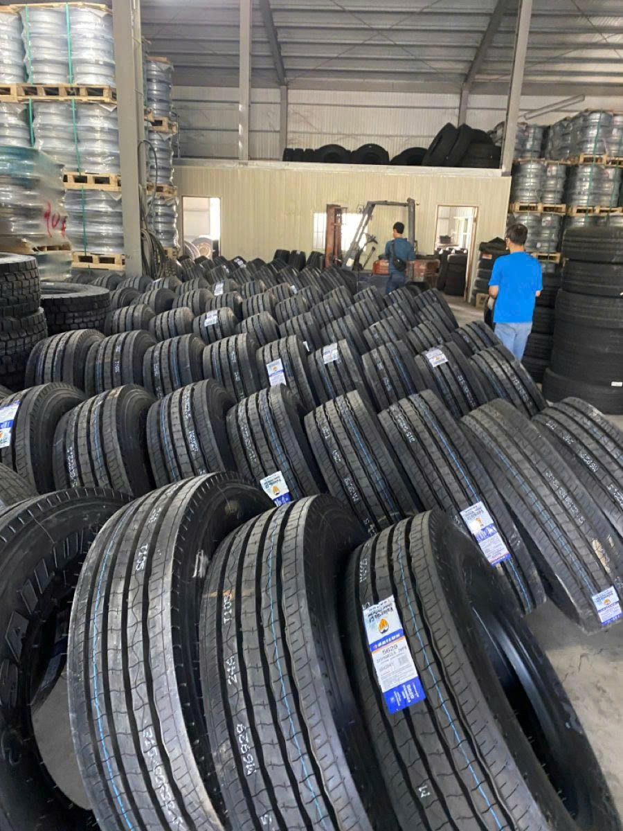 Xe Nâng Nhật Bản Minh Khôi – Đơn vị thay lốp xe nâng uy tín