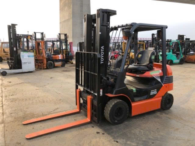 Xe nâng dầu 2 tấn chính hãng, giá tốt | Xe Nâng Minh Khôi