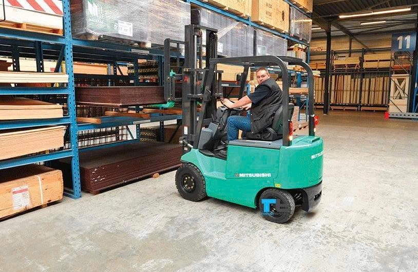 Xe nâng điện ngồi lái 3 tấn Mitsubishi | Xe Nâng Minh Khôi