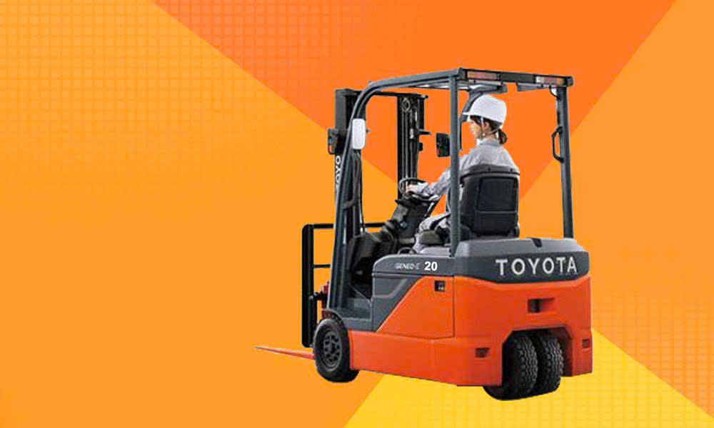 Xe nâng điện ngồi lái 2 tấn Toyota