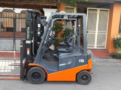Xe nâng điện 1.5 tấn Toyota chính hãng, bền bỉ | Xe Nâng Minh Khôi